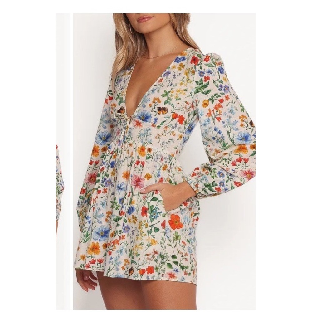 Petal & Pup Irisa Long Sleeve Cotton Linen Romper Sz M Floral Butterfly Colorful